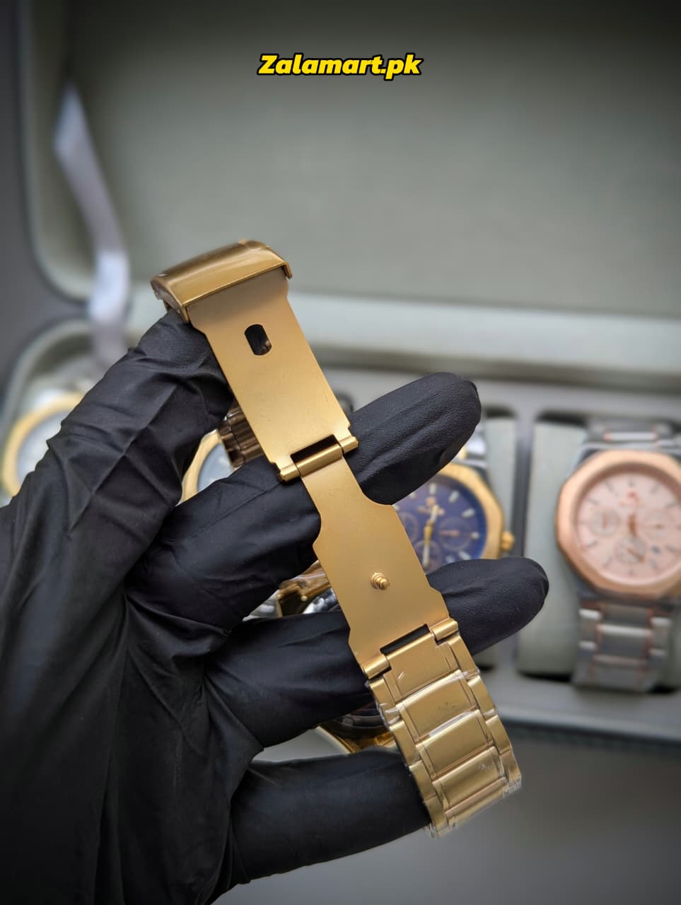 Hi-Tech Watch β Premium Look, Everyday Comfort
