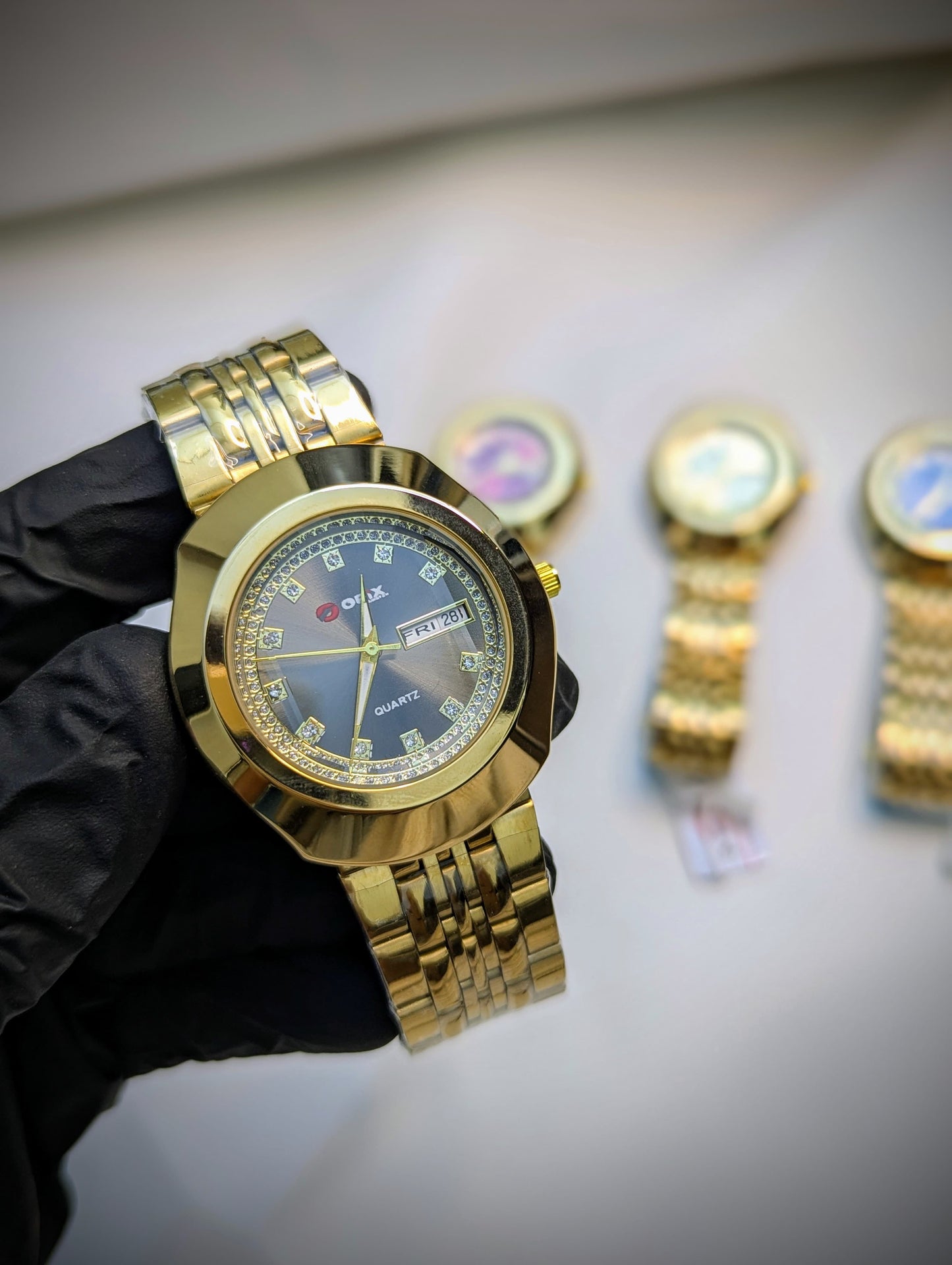 Modern Luxury Stainless Steel Watch – Durable & Stylish