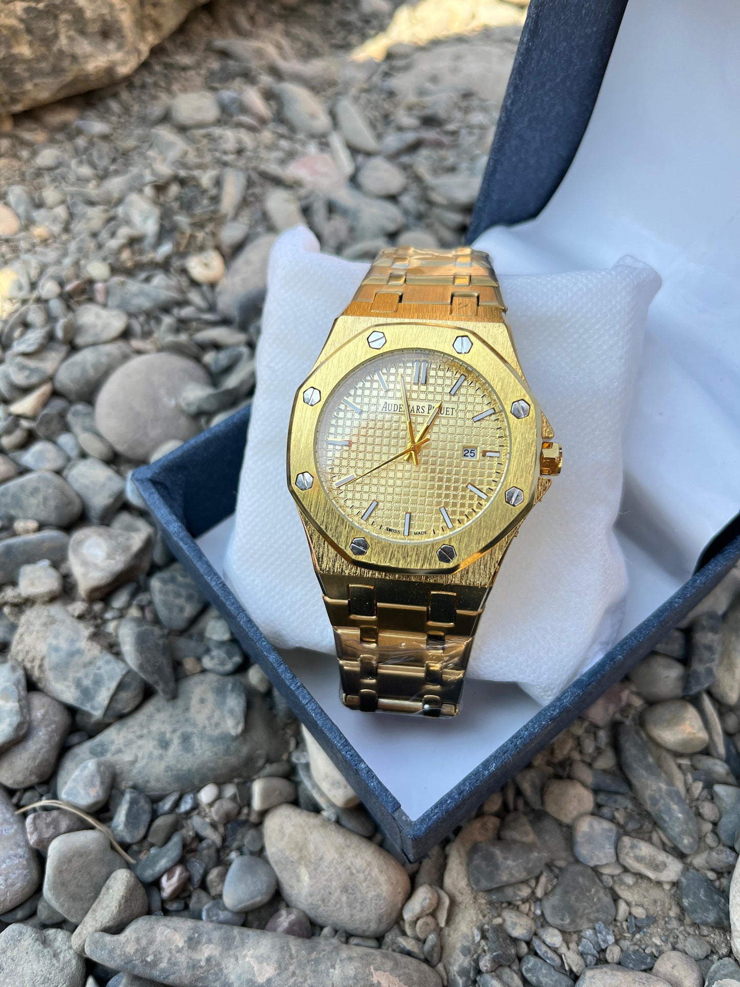 Stylish Stainless Steel Watch β Perfect for Any Occasion
