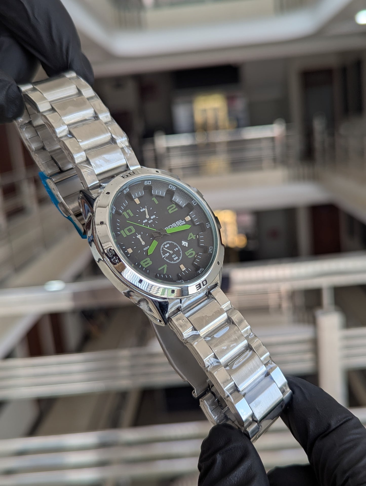 ⌚ Premium Stainless Steel Watch – Bold Look, Lasting Impression