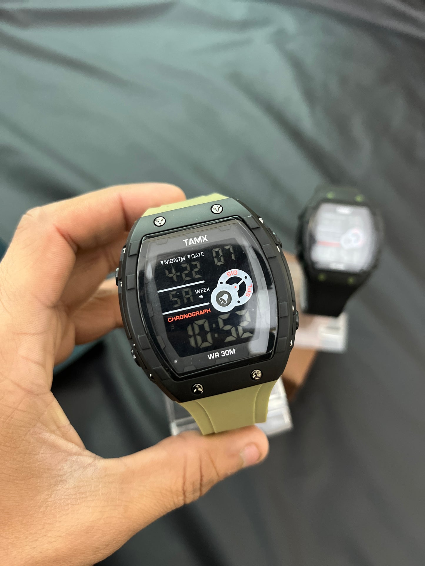 Men's Digital Sports Watch – 30m Waterproof.