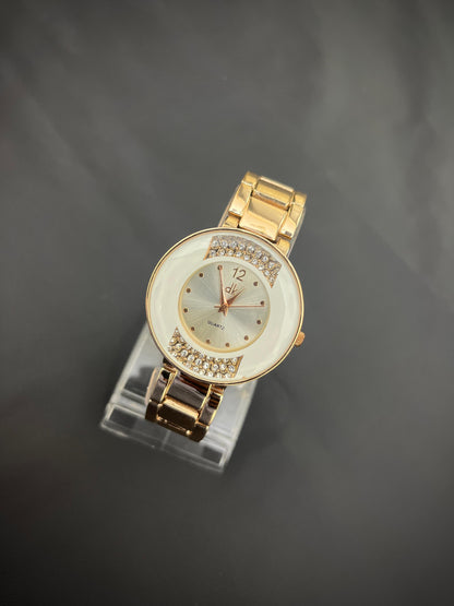 Elegant Women’s Gold Quartz Watch