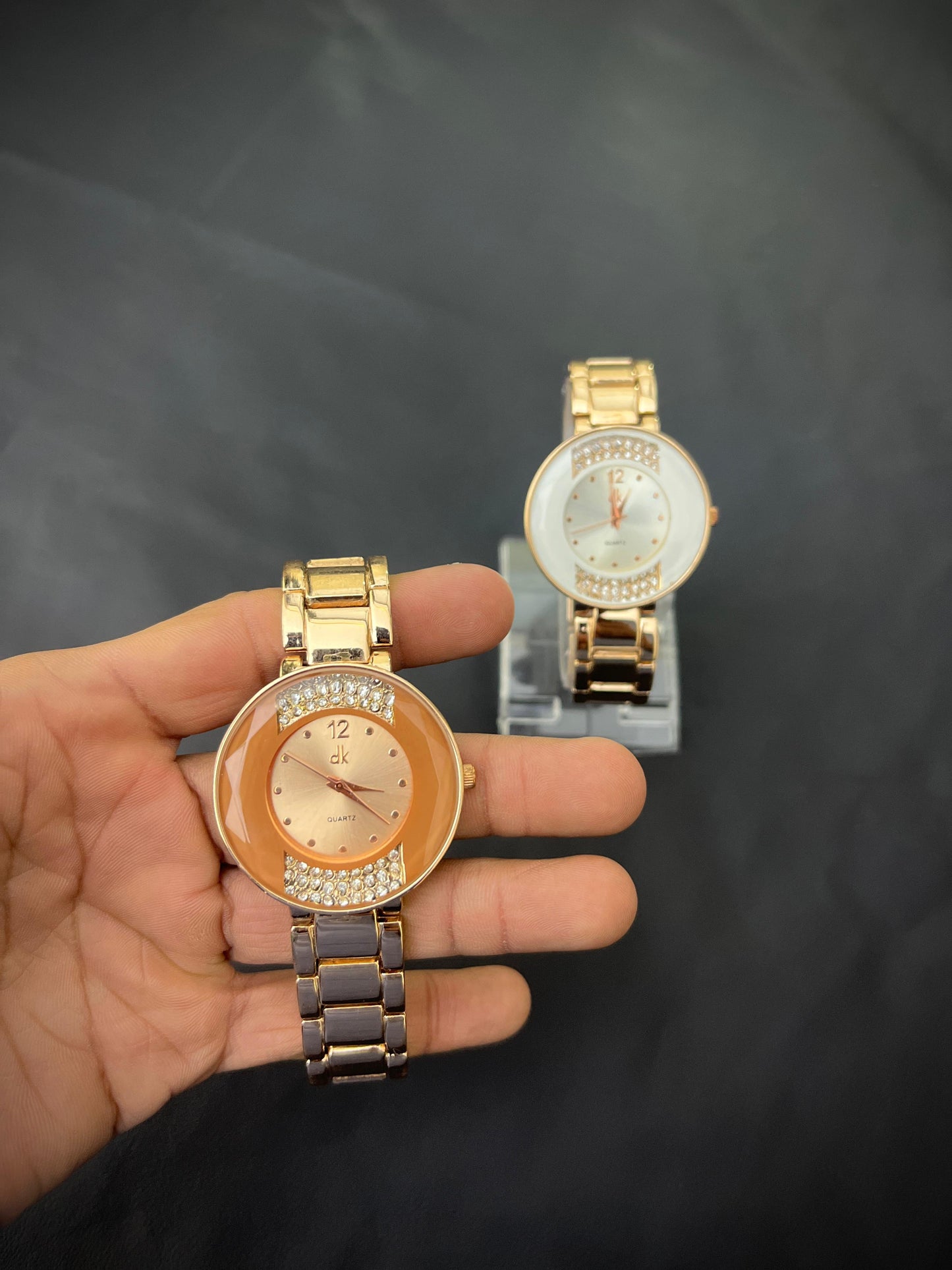 Elegant Women’s Gold Quartz Watch