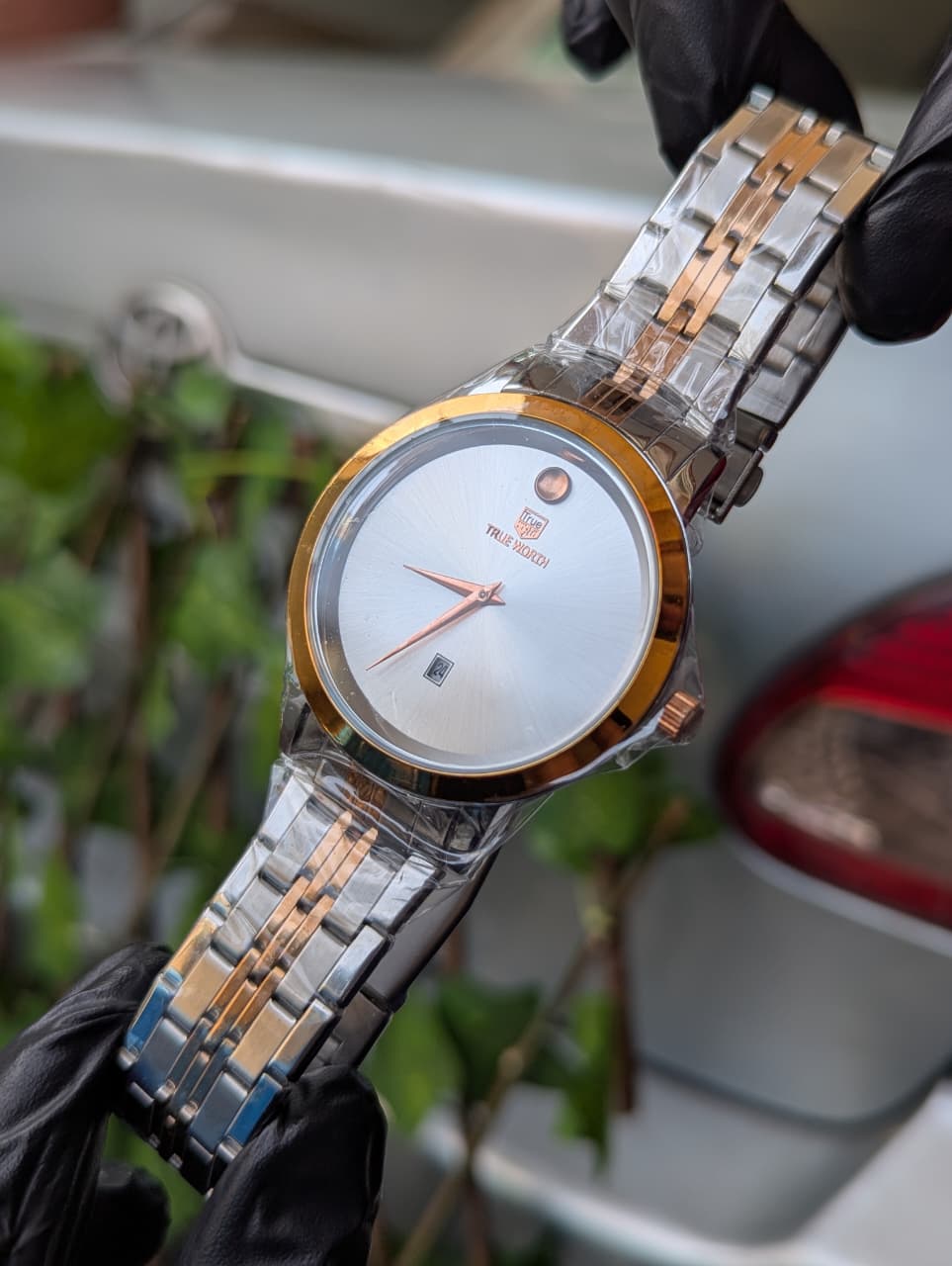 True Worth Classic Minimal Dial Watch