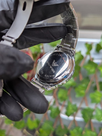 Armani Watch – Luxury Style & Timeless Elegance