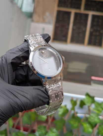 Premium Stainless Steel Men’s Watch – Elegant Design & Durable Build