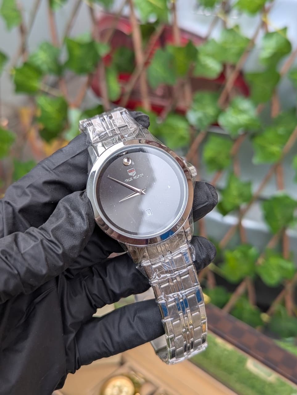 Minimalist Classic Men’s Watch – Sleek Dial & Stainless Steel Bracelet