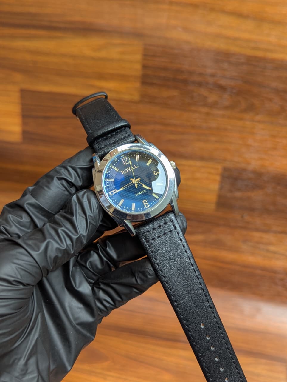 Classic Blue Dial Men’s Watch – Genuine Leather Strap