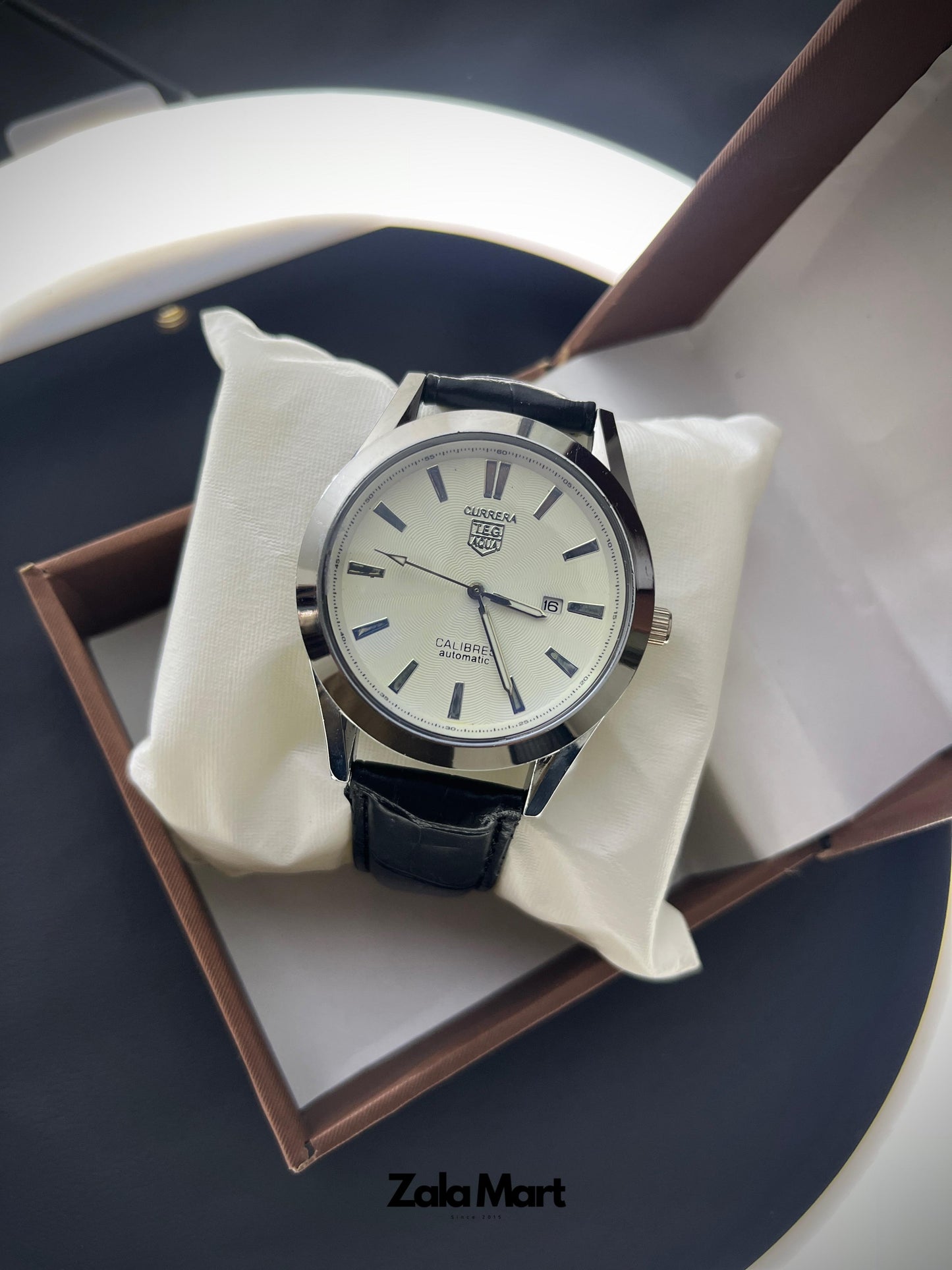 Carrera – Swiss Luxury Watch | Business Class Elegance with Date Function