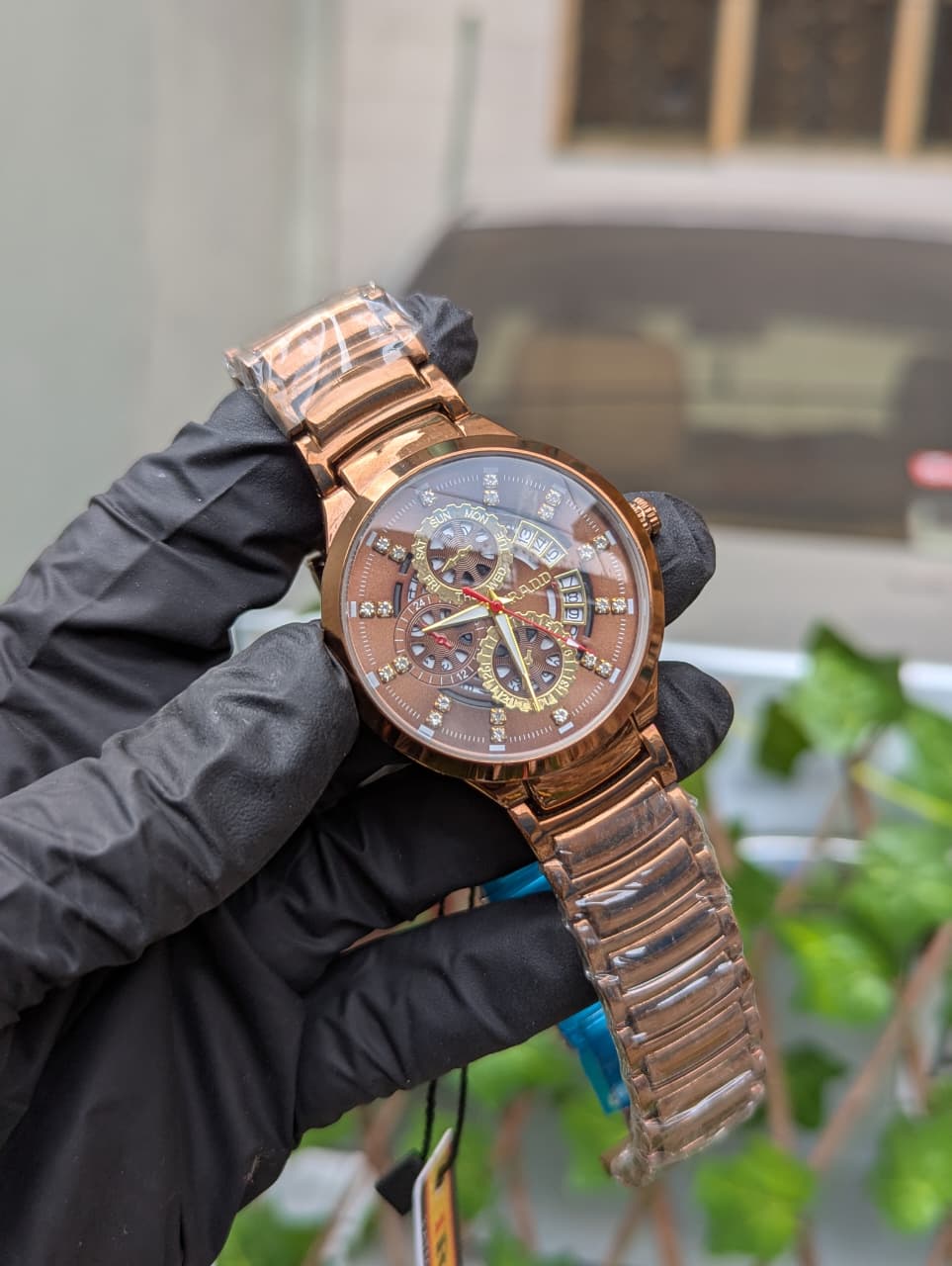 Luxury Stainless Steel Men’s Watch – Bold & Timeless Design