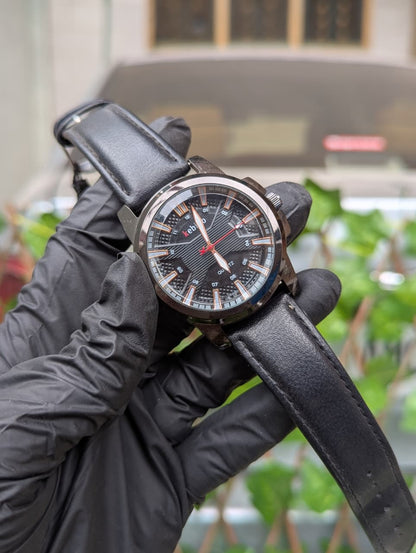 Classic Leather Strap Men’s Watch