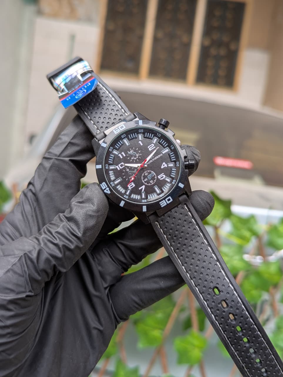 Classic Leather Strap Men’s Watch