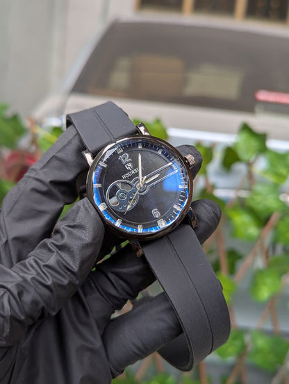 Classic Leather Strap Men’s Watch