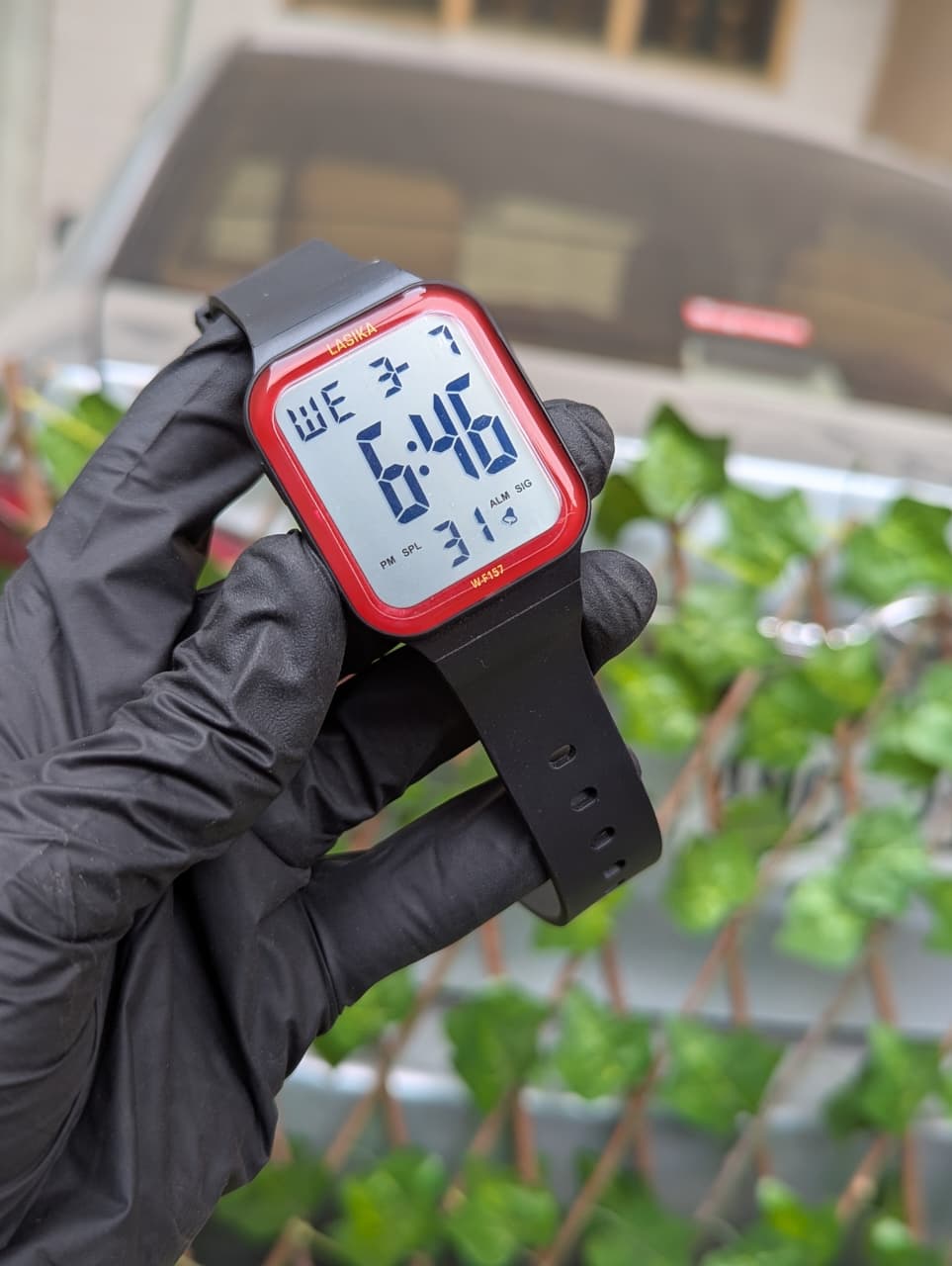 Digital Sports Watch – Rugged Performance & Smart Functionality