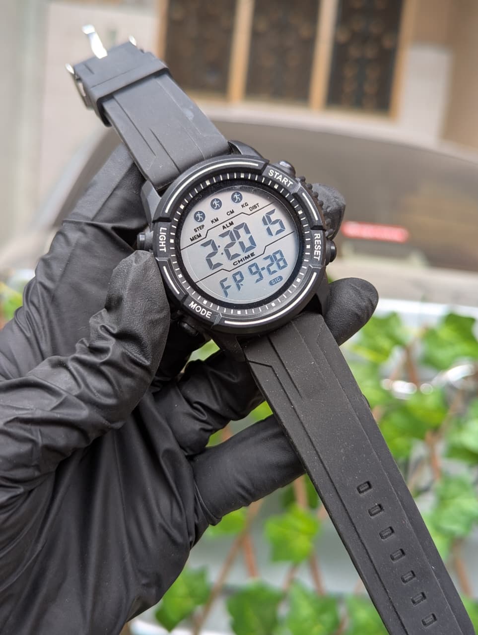 Digital Sports Watch – Rugged Performance & Smart Functionality