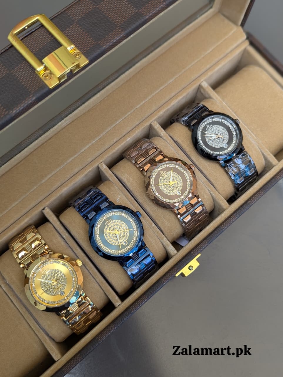 Dinar Diamond  Stainless Steel Men’s Watch – Waterproof | Date Display | Premium Gift Watch