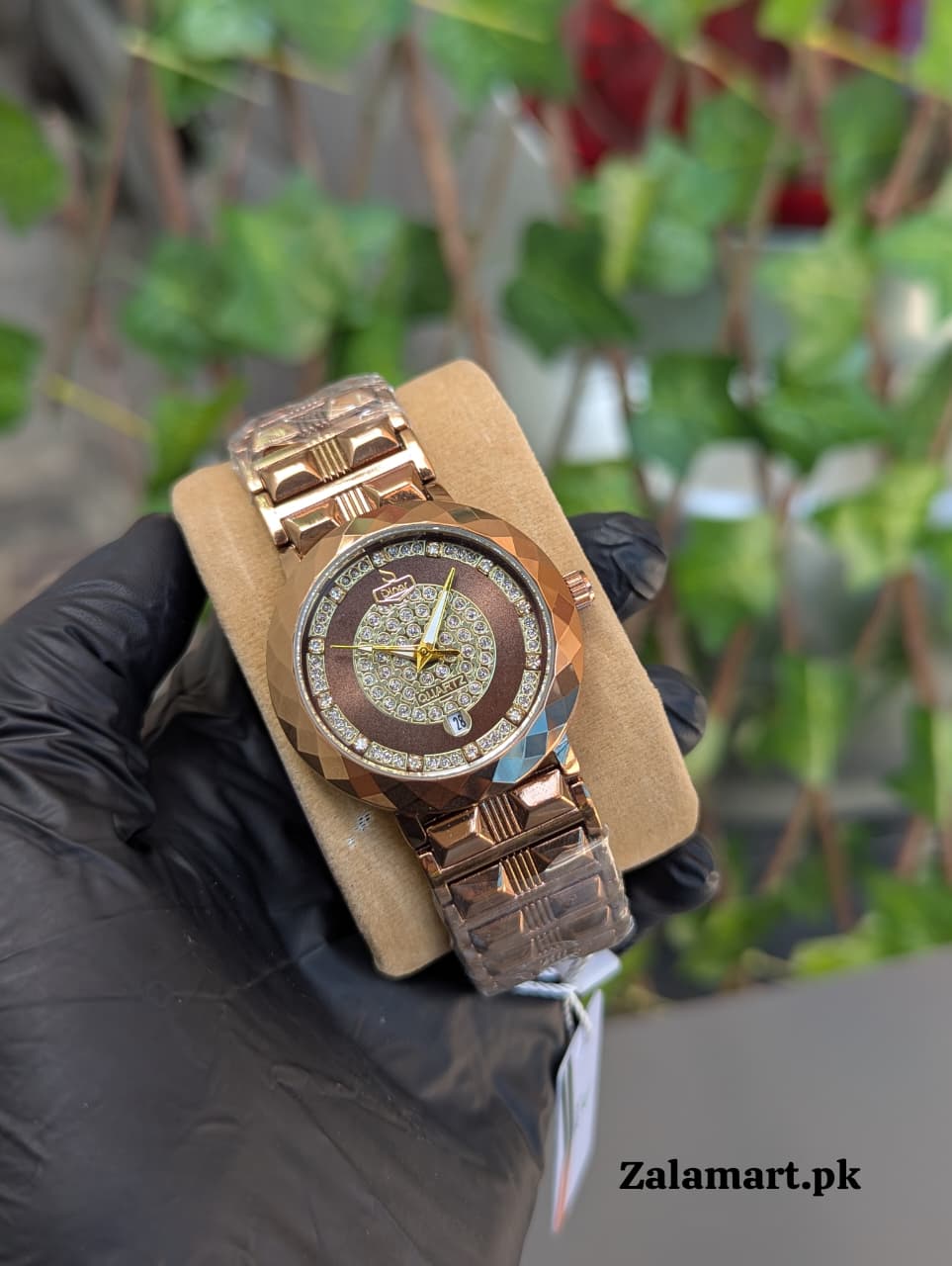 Dinar Diamond  Stainless Steel Men’s Watch – Waterproof | Date Display | Premium Gift Watch