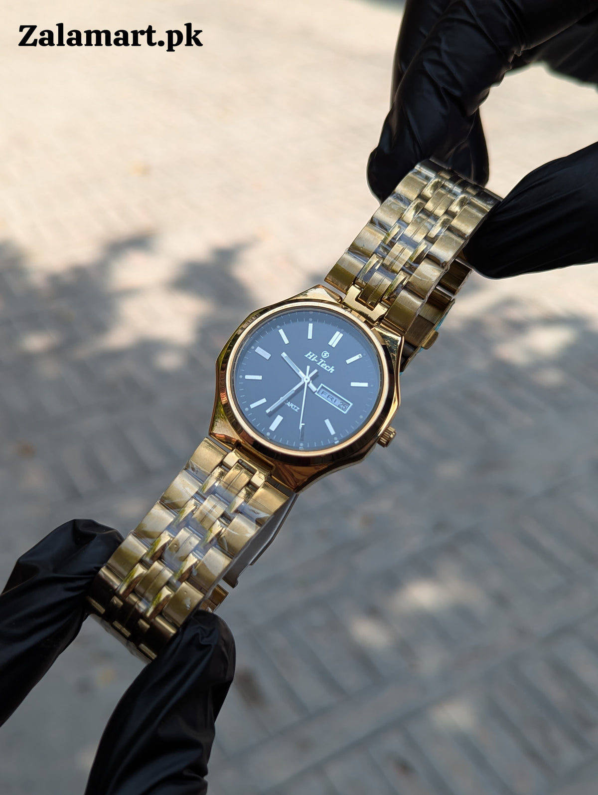 Hi-Tech™ Minimal Stainless Steel Watch with a Day & Date display